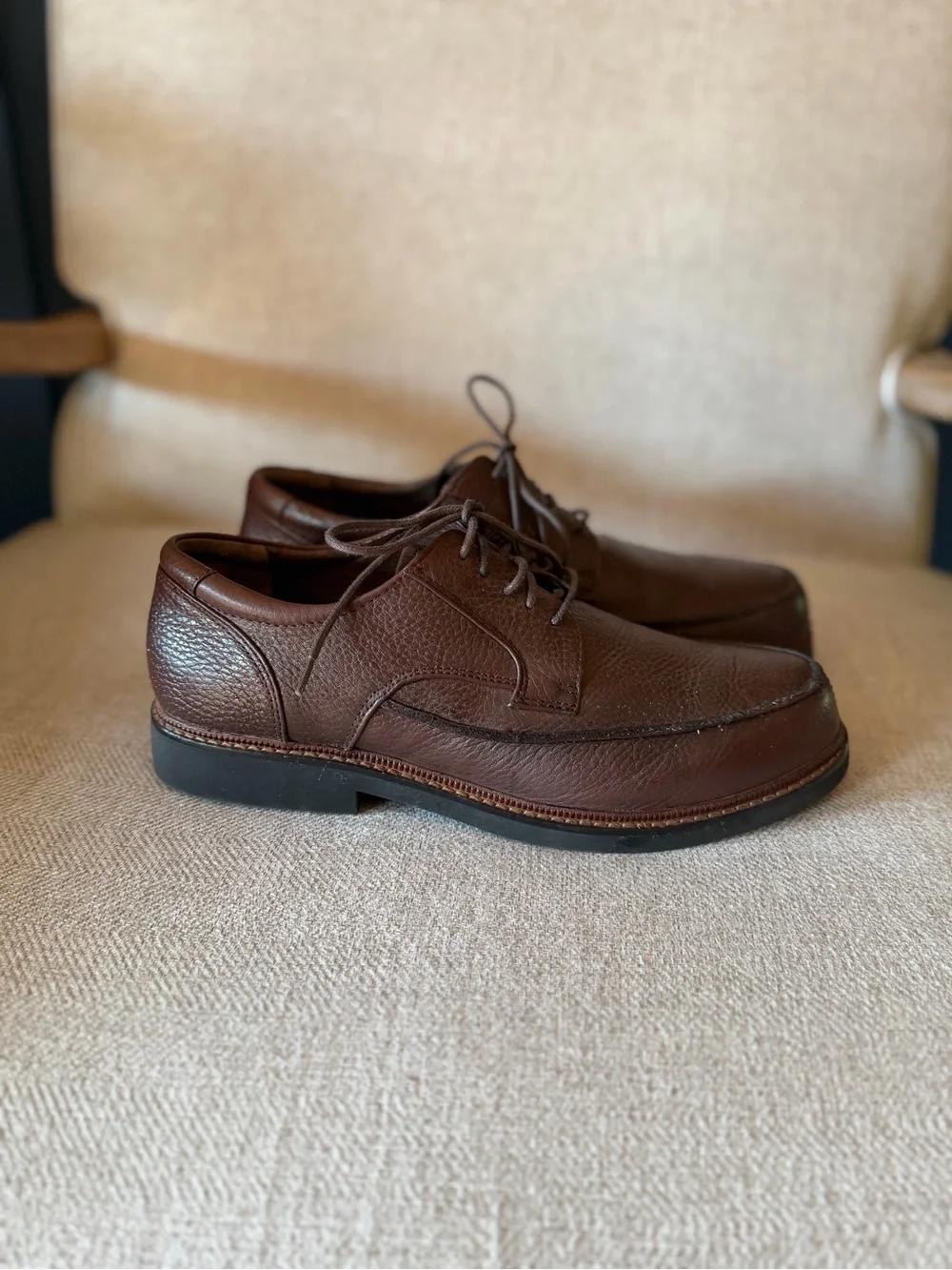 Apex Lexington Brown Pebbled Leather Shoes Size 8.5 Wide